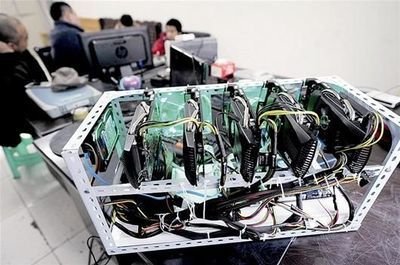 Compact and efficient multi-algorithm mining rig